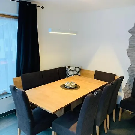 Julia Semesterbostad Oetz