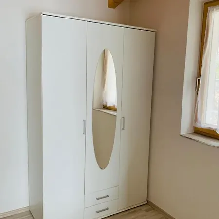 Julia Semesterbostad